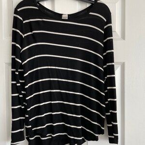 7th ray Size Small Black Women's Top with White Stripes Tunic Casual or Work